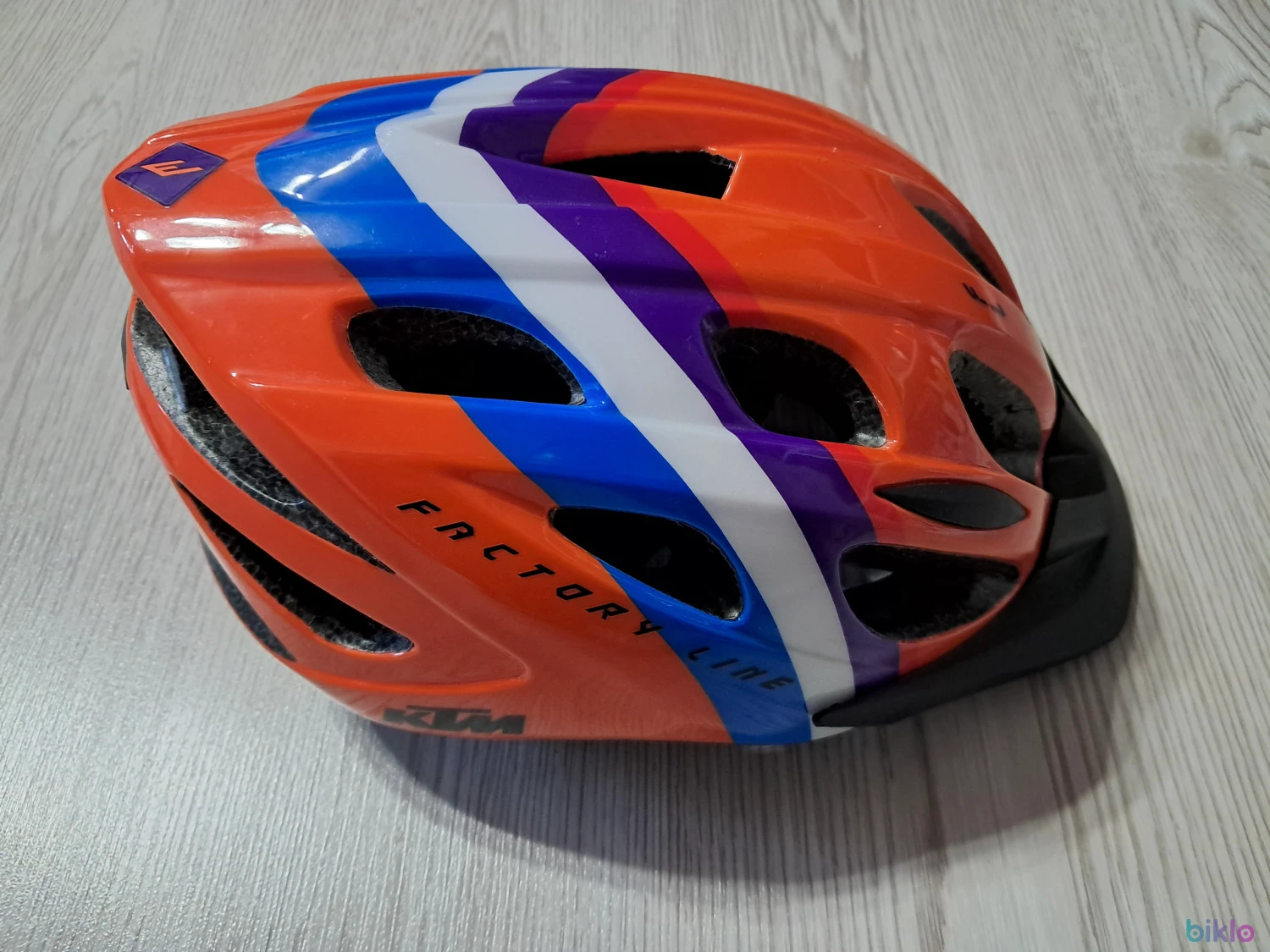 2. Casca KTM Factory Line Youth