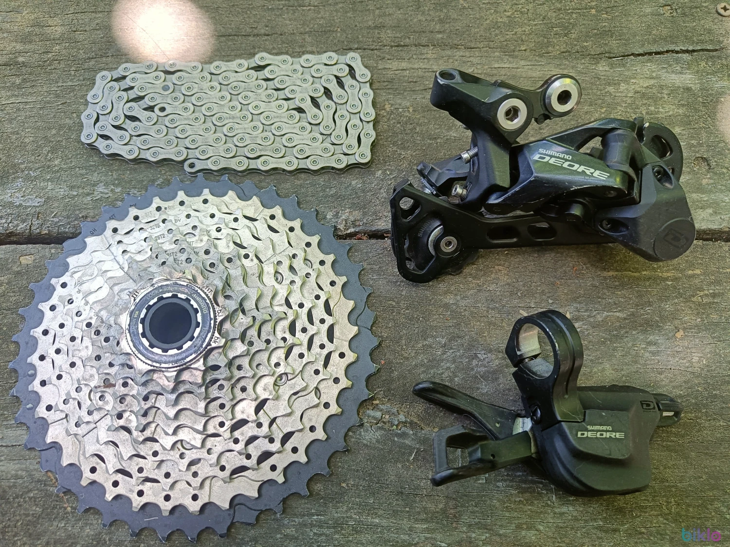 1. Groupset Shimano Deore M6000