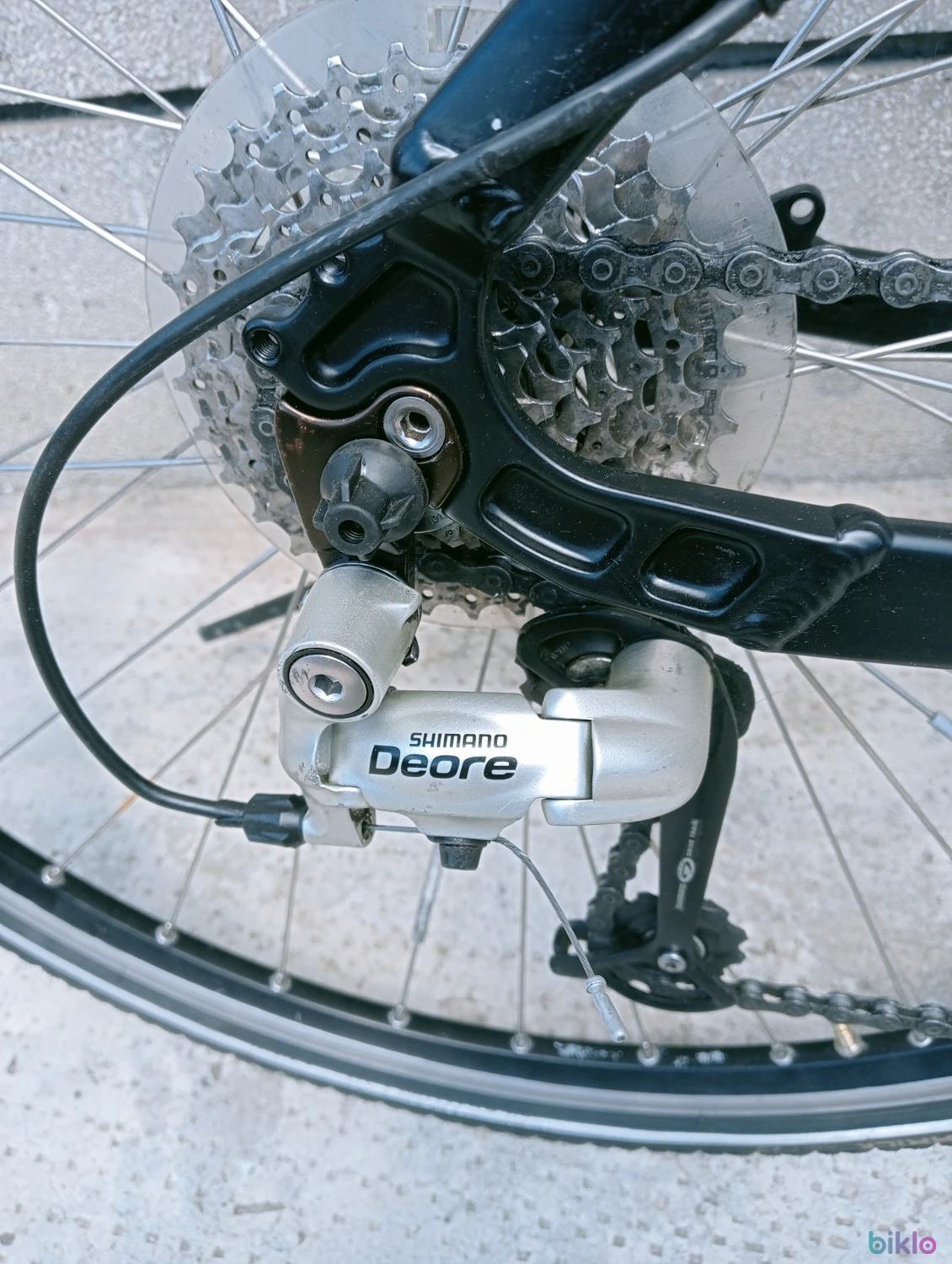 2. Bicicleta oraș treking Stevens Germania 27 V Shimano Deore suspensie Roți 28