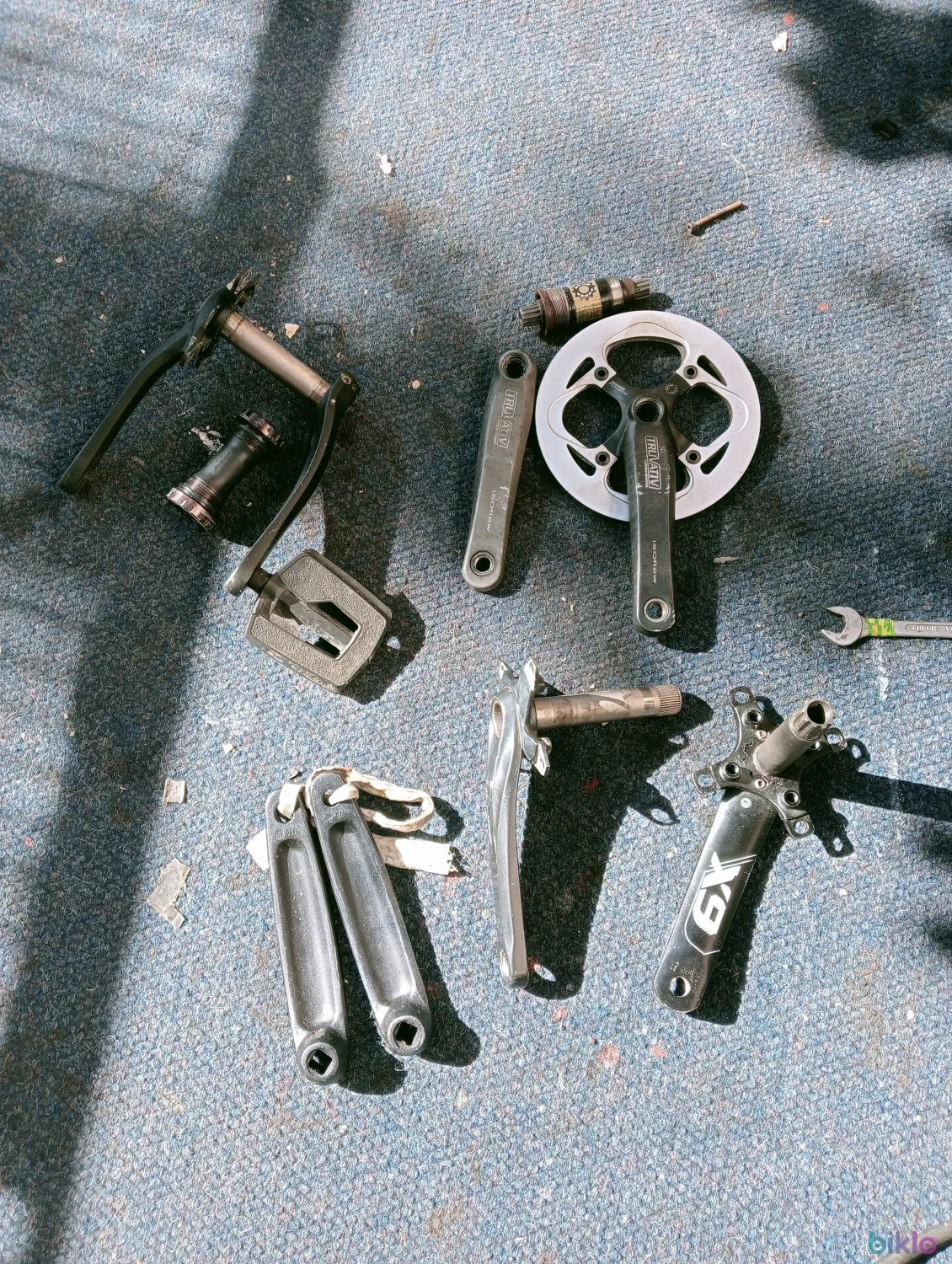 1. Angrenaj pedalier Truvativ Sram X9. Shimano Deore FSA