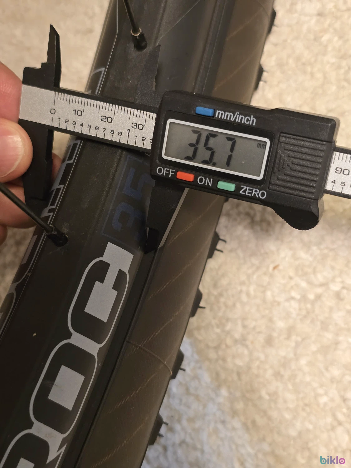 9. Set Roti MTB 29 XC / Trail Sunringle - jante+anvelope+discuri