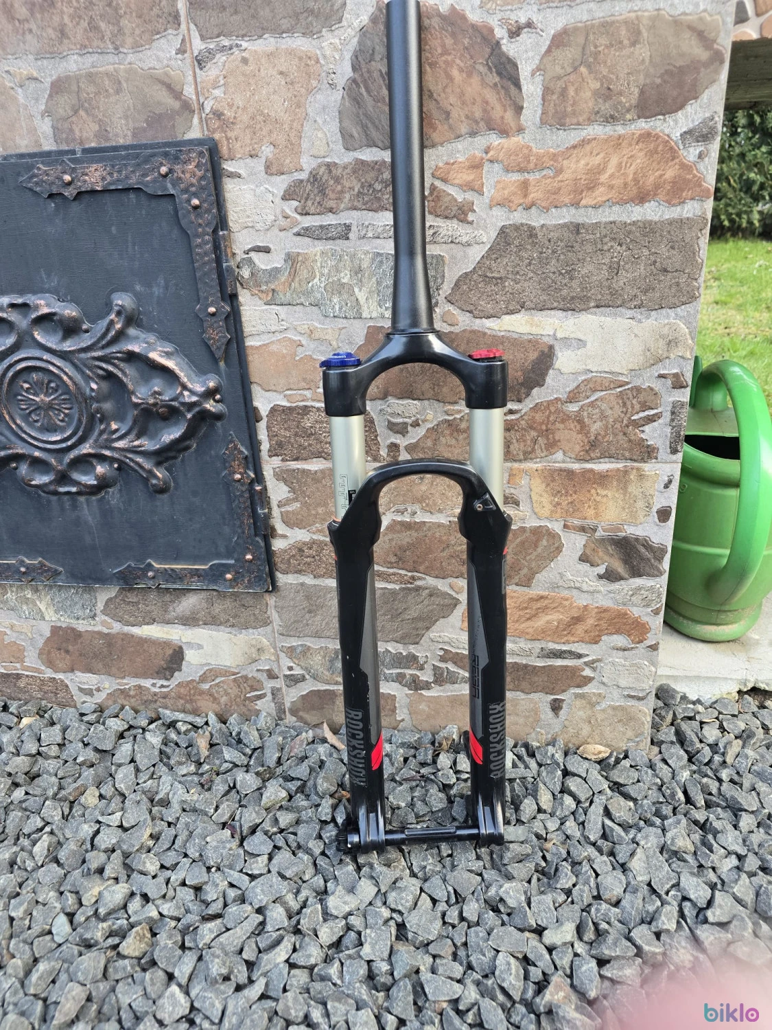 1. Vand furca RockShox Resa29