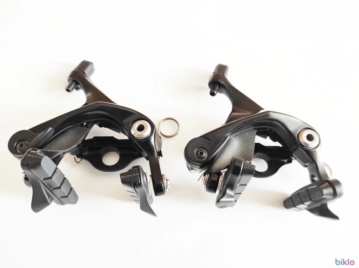 4. Clesti curisera Shimano 105 BR-R7010-F, BR-R7010-RS, prindere Direct-Mount, noi