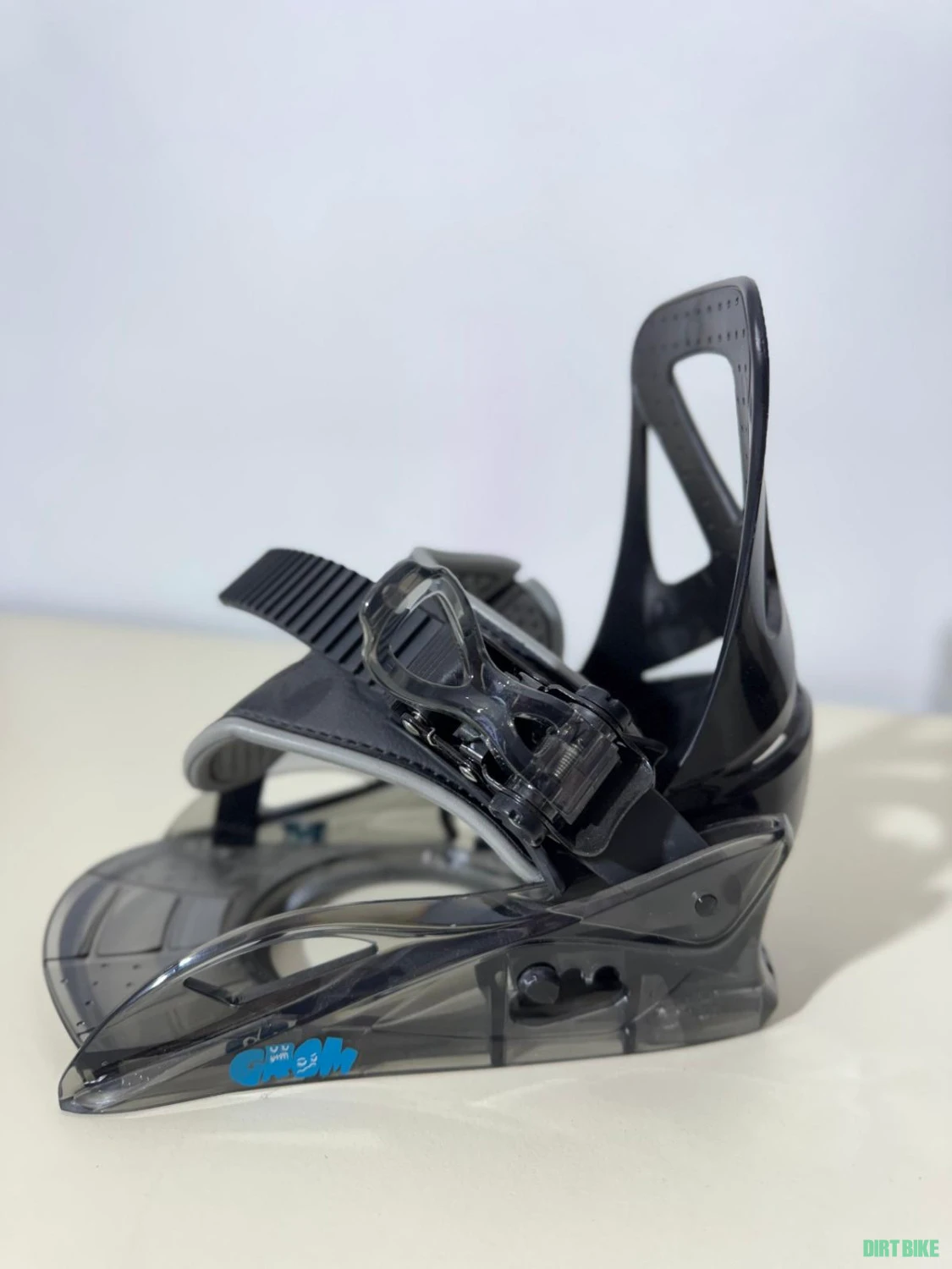 1. LEGĂTURI PENTRU SNOWBOARD BURTON GROM COPII