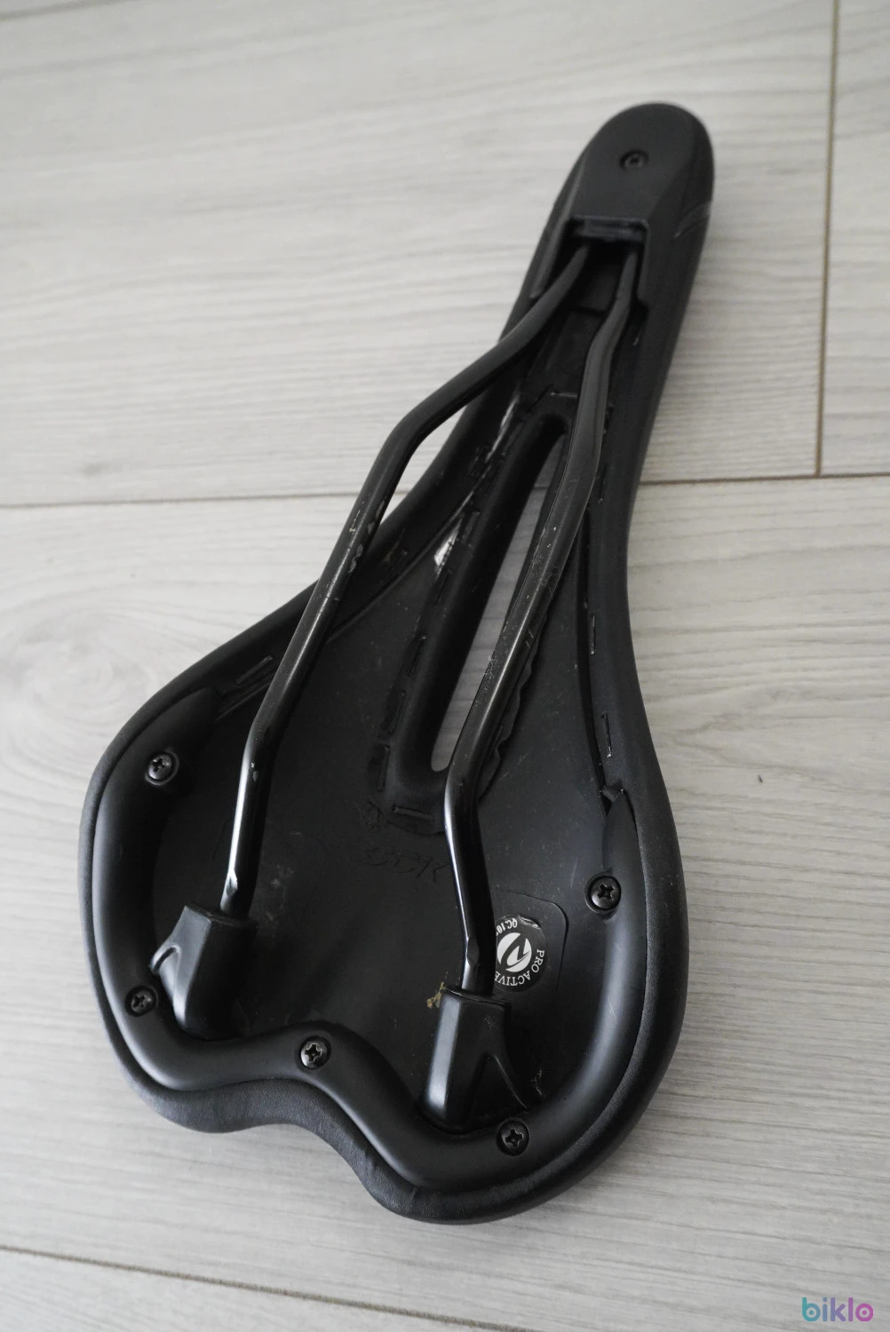 6. Șa bărbați MTB DDK 300 K ERGO, 141 mm