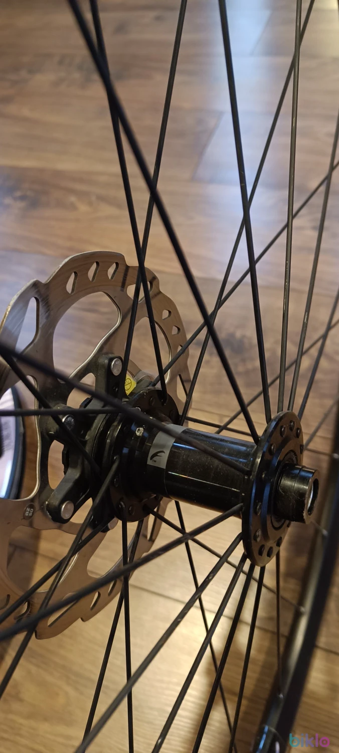 2. Set roți complete Fulcrum Racing 818 Disc