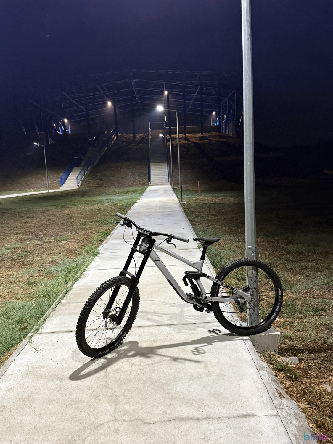 2. Vand Bicicleta Cube Two15Pro 2025
