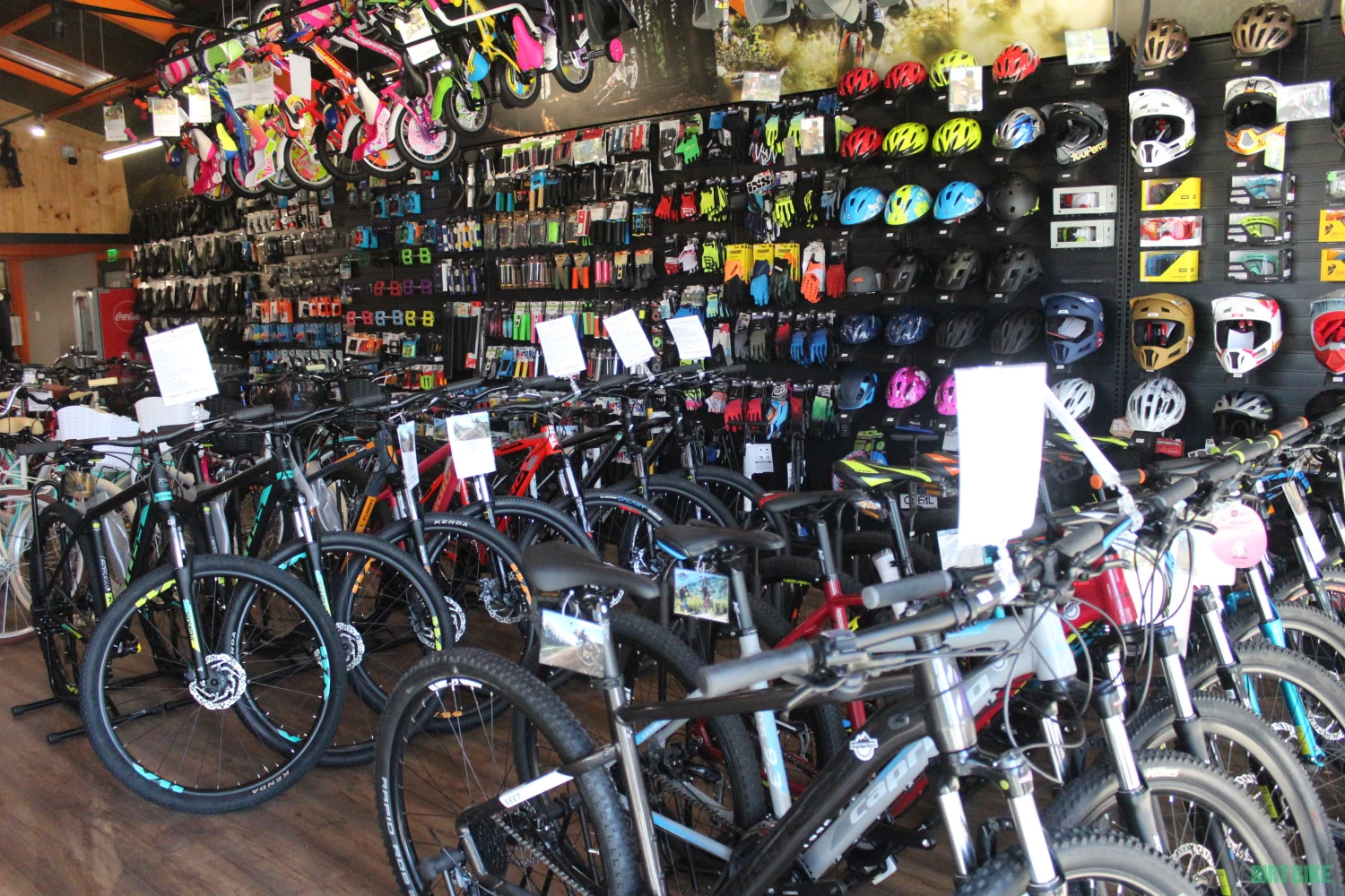 8. Roata DT Swiss Sram 27,5 fata cod:0113