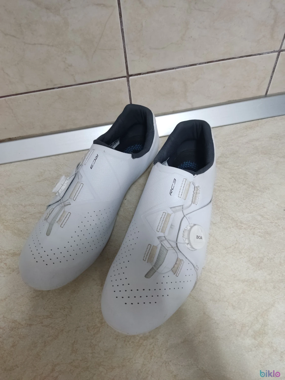 10. Pantofi de sosea Shimano SHRC300 M marimea 46
