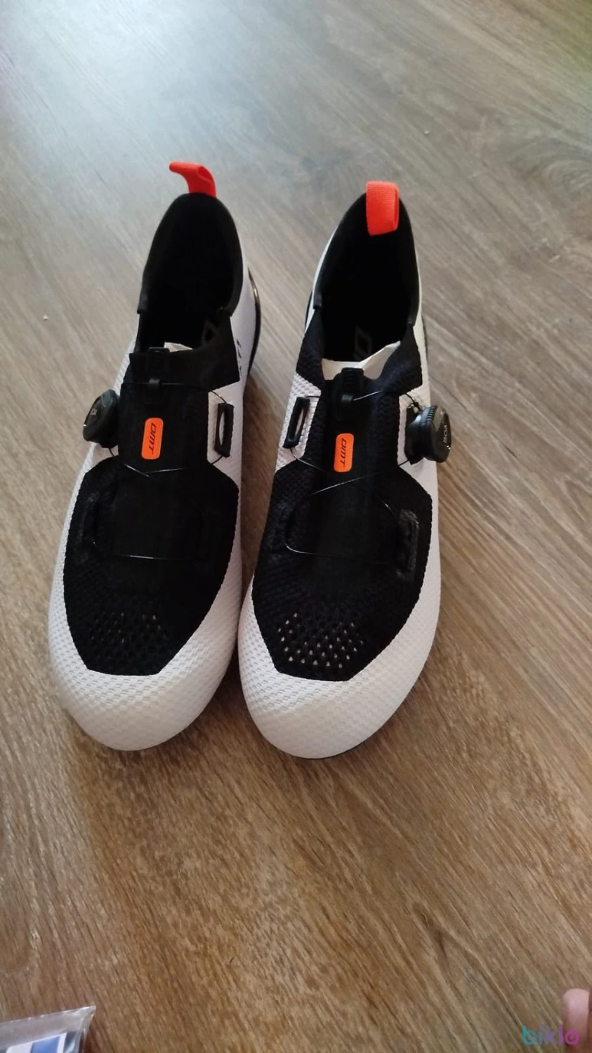 2. Pantofi bicicleta DMT KT1