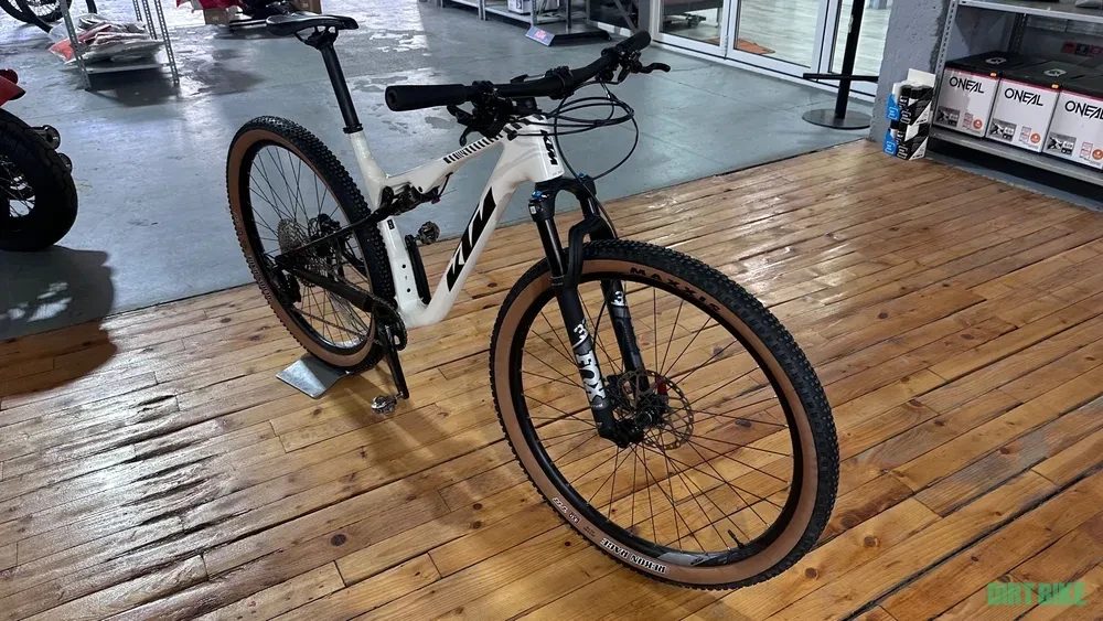 5. Bicicletă full suspension KTM Scarp Elite - carbon