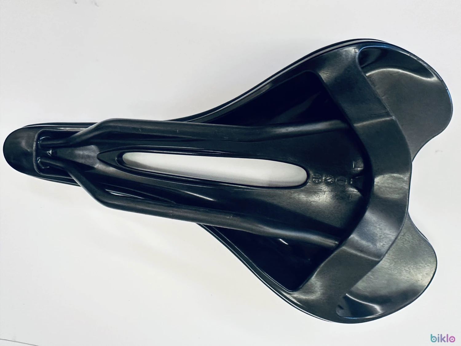 2. Sea Ritchey WCS Skyline Carbon Saddle