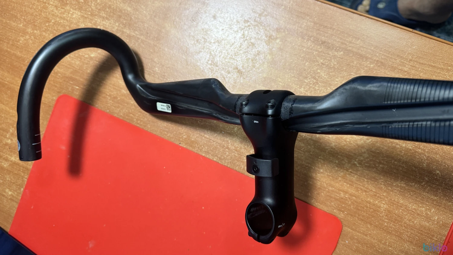 4. Vand ghidon carbon Cervelo AB09 420mm si pipa ST36 - semiintegrata