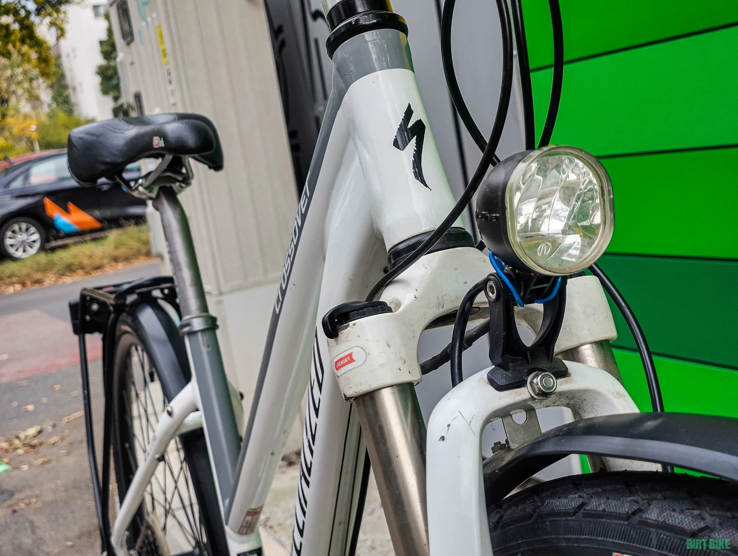 4. Bicicletă Trekking Specialized Crossover Elite