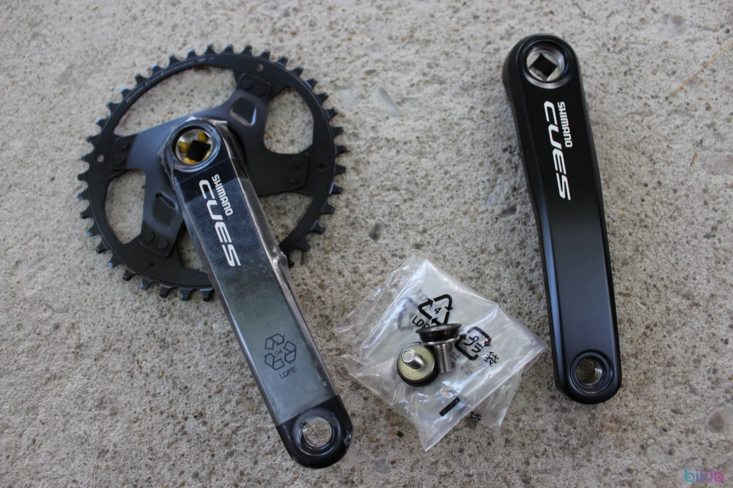 2. Shimano CUES FC-U4000 9/10/11 viteza angrenaj 170mm - MTB/Trekking 40T. narrow wide
