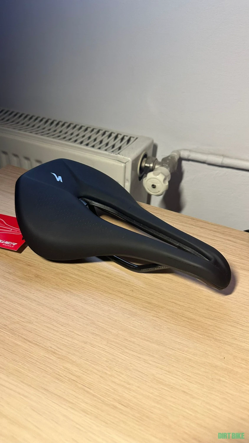 1. Sa Specialized Power Comp 143mm