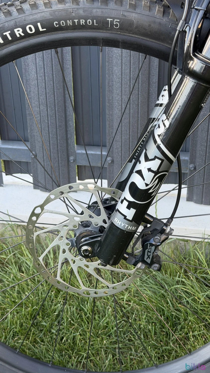 8. Specialized Levo Turbo Comp M 2021 full box