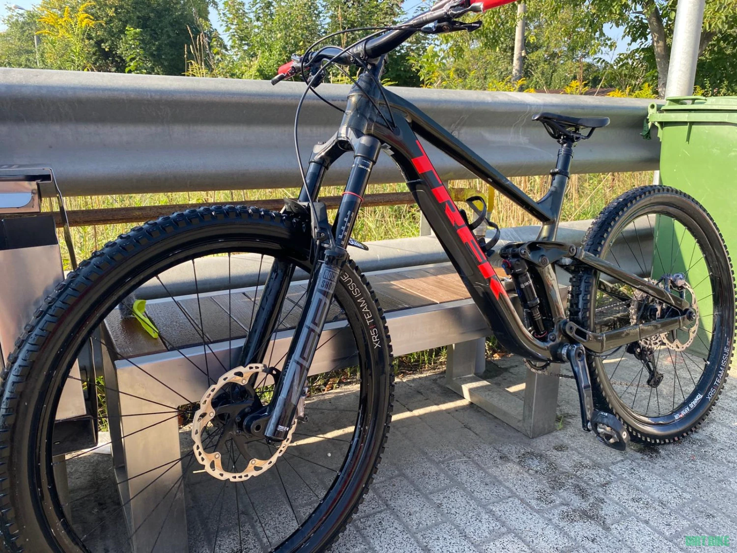 1. Enduro Trek Slash