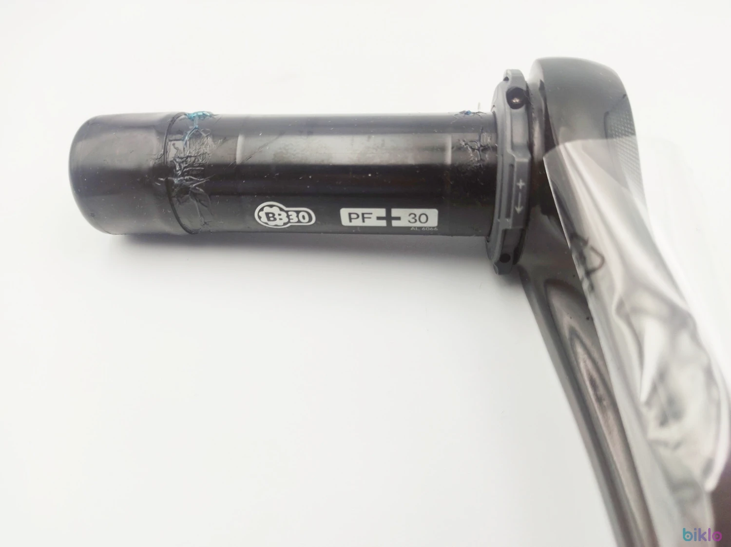 10. Angrenaj pedalier SRAM Rival 1 BB30 42T 1x11 viteze 170mm nou