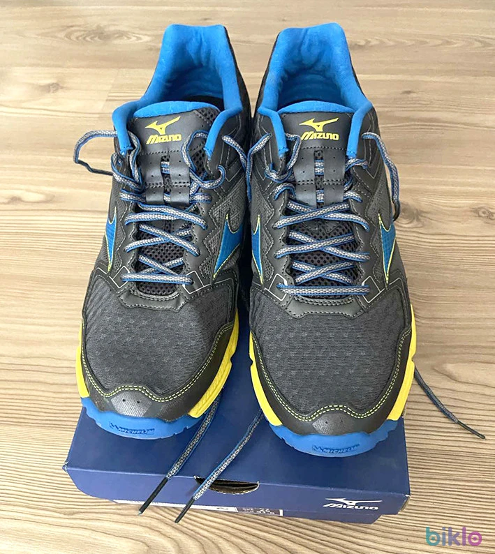 1. Pantofi alergare trail Mizuno Wave Daichi 2 (noi, în cutie)