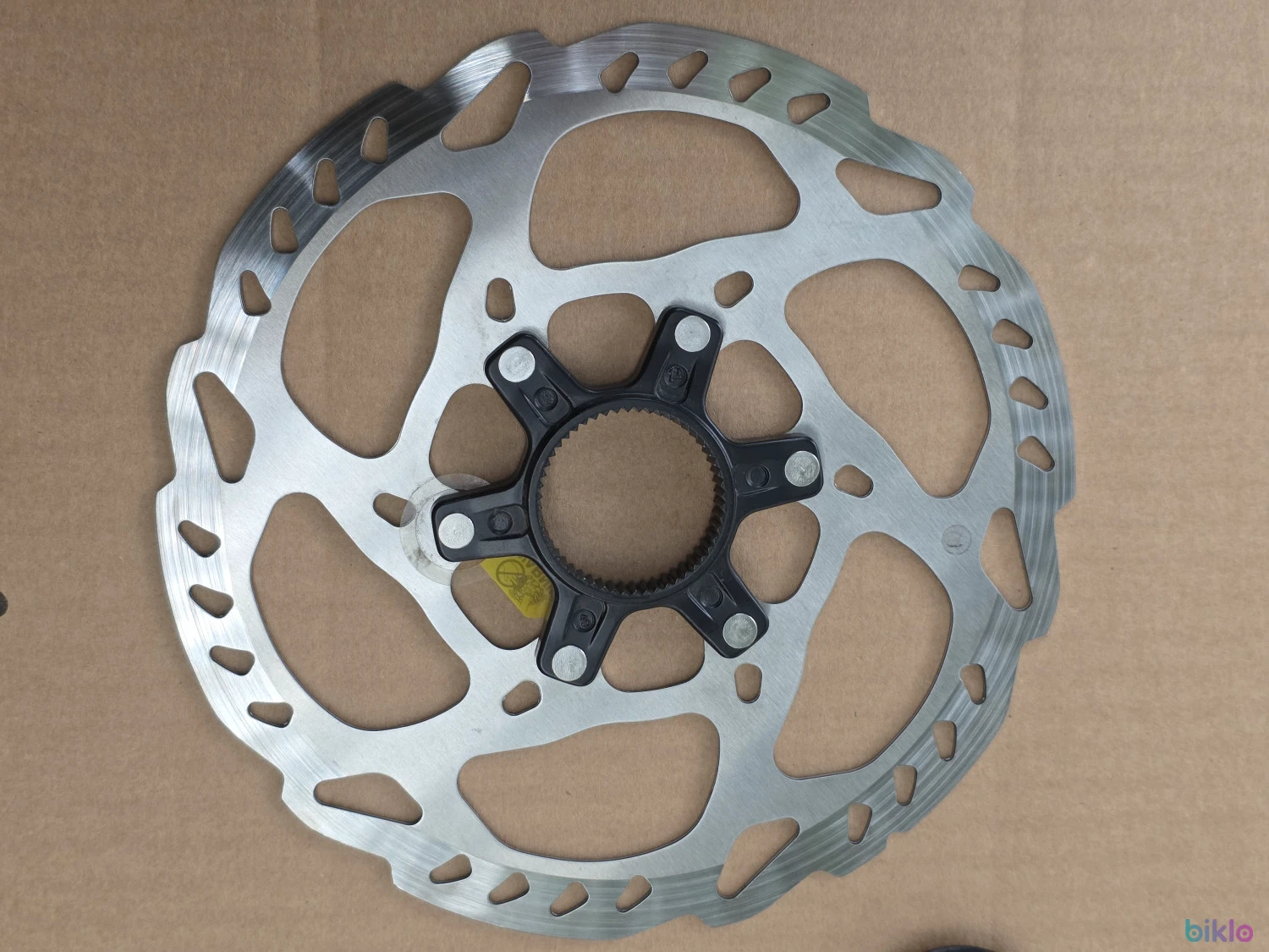 4. Shimano RT70 icetech centerlock 180mm