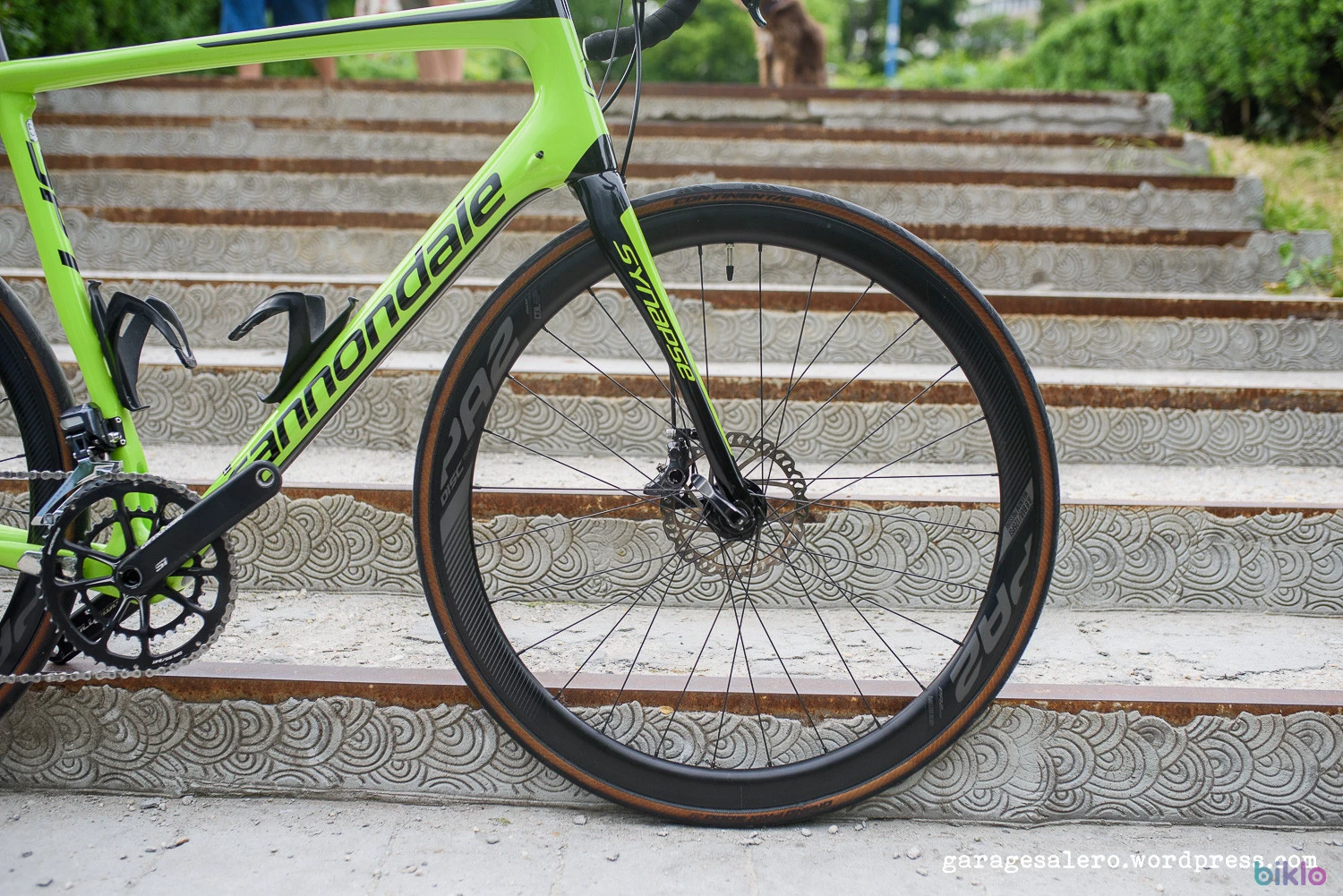 3. Cannondale Synapse carbon disc Ultegra Di2 roti aero Giant
