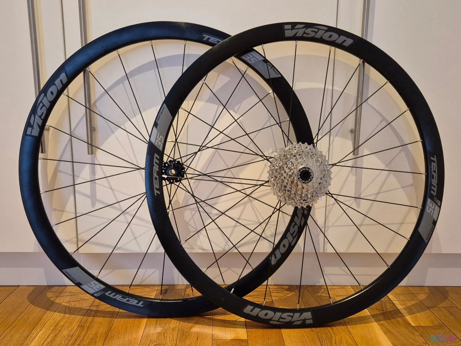1. Roti Vision Team 35 Disk Brake pentru sosea