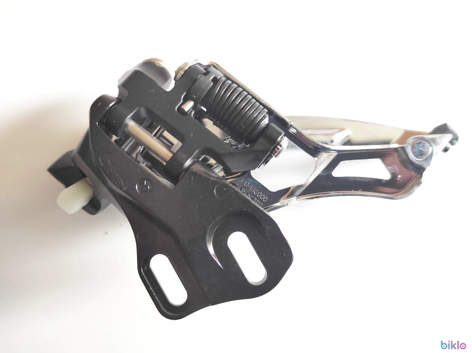 6. Schimbator foi Shimano Deore XT FD-M8000 3x11v. E-type nou