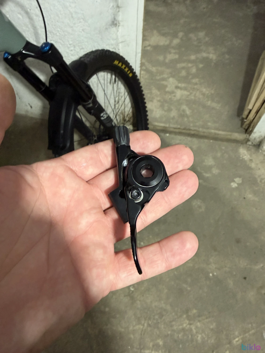 3. Maneta Dropper Fox