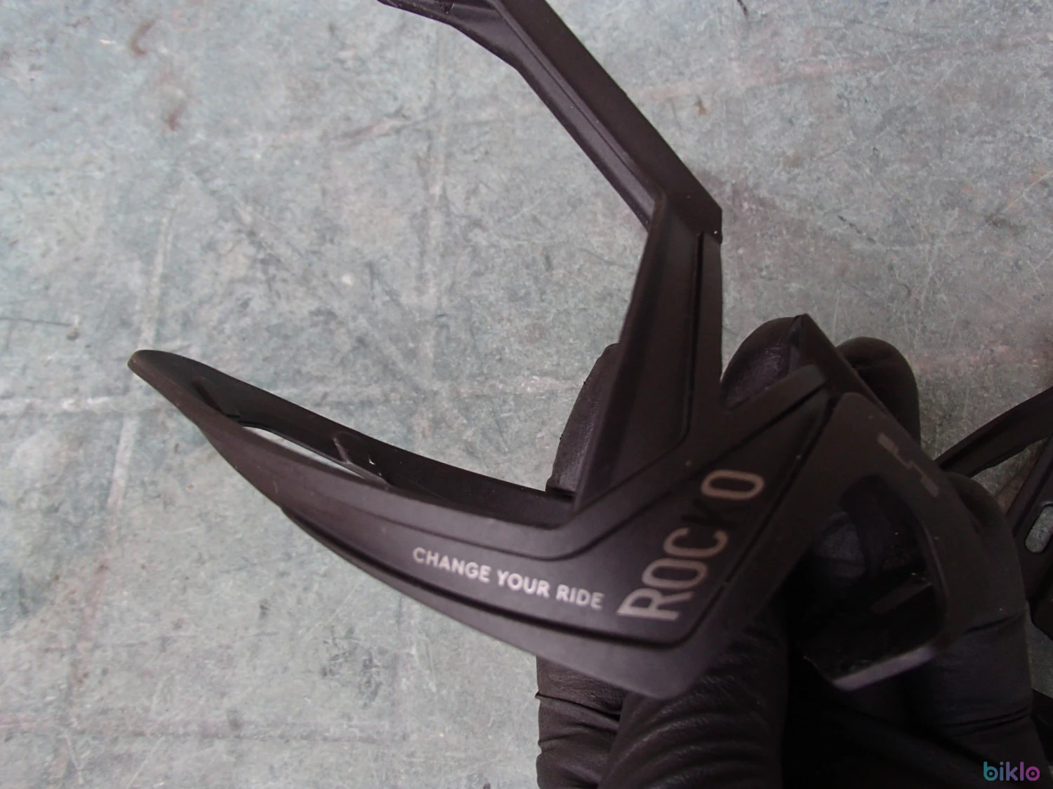 5. Suport Bidon Elite Rocko Carbon