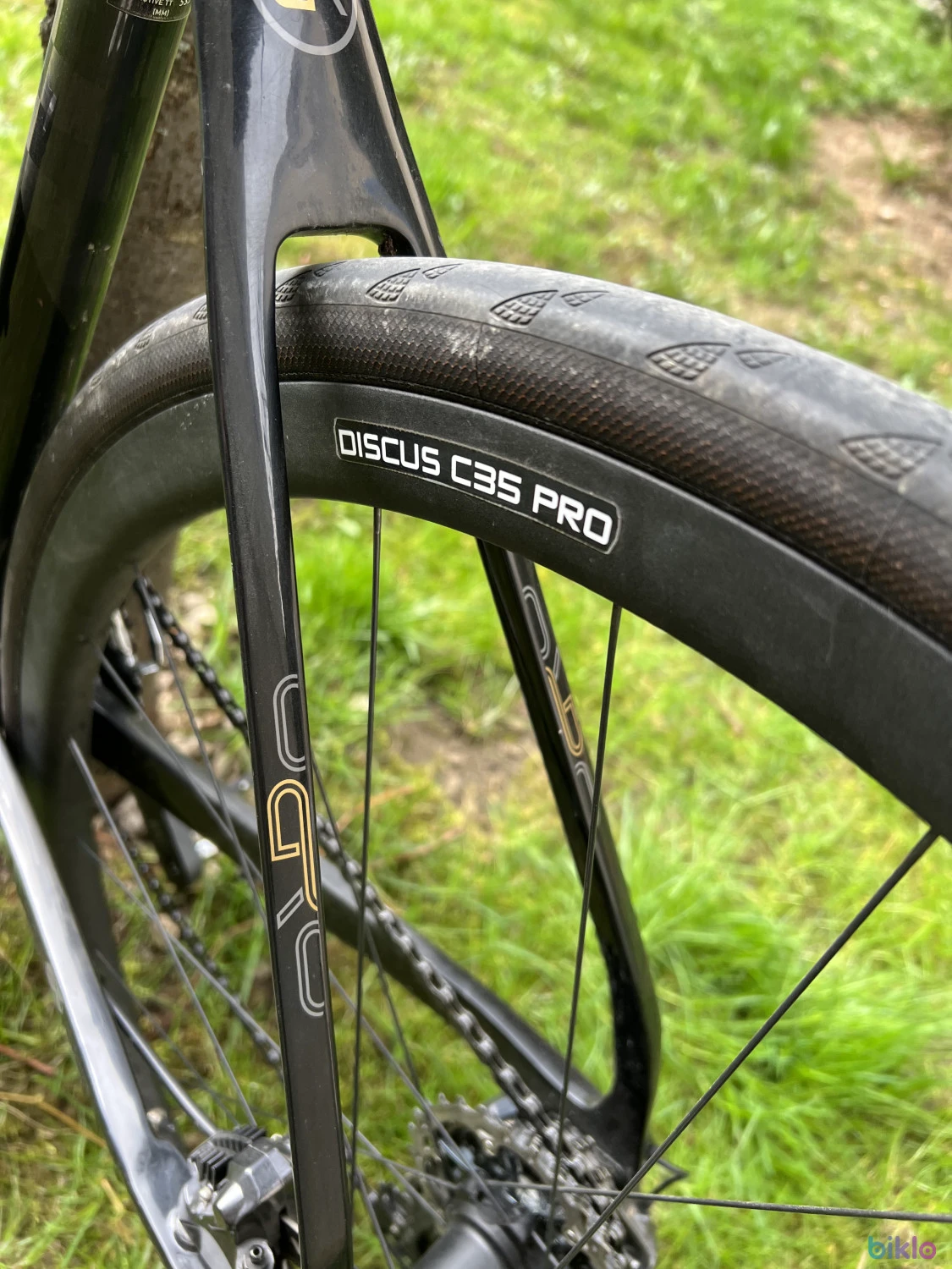 4. Cursieră Full Carbon STC – Shimano Ultegra Disc – Roți 3T