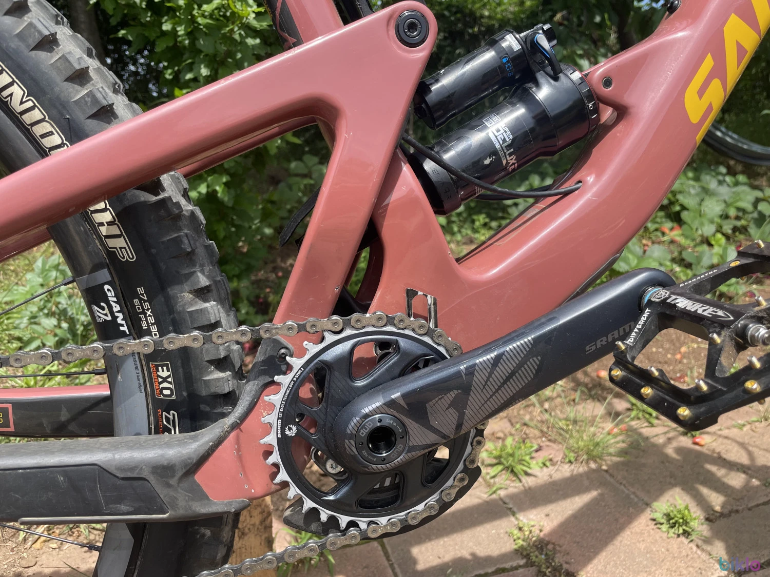 6. Santa Cruz Bronson CC