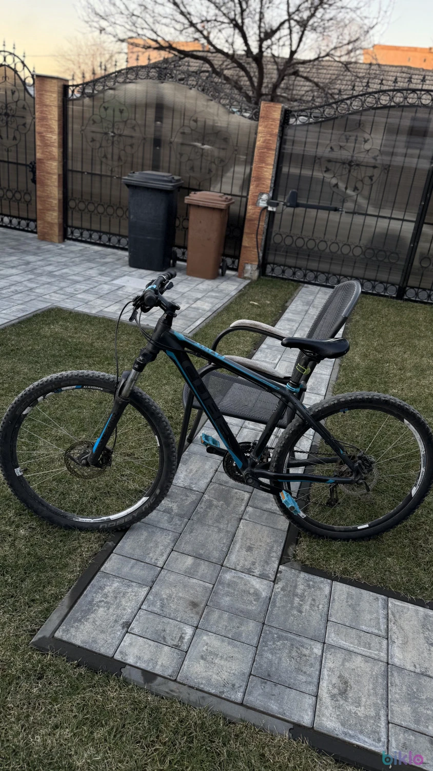 1. Vand bicicleta Cube Acid