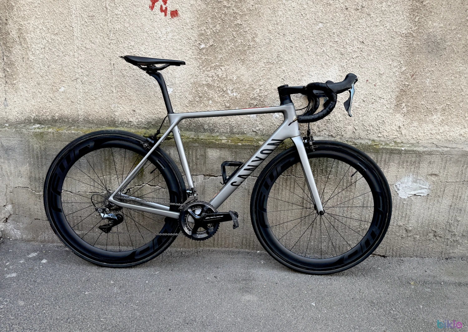 1. Canyon Ultimate CF SLX
