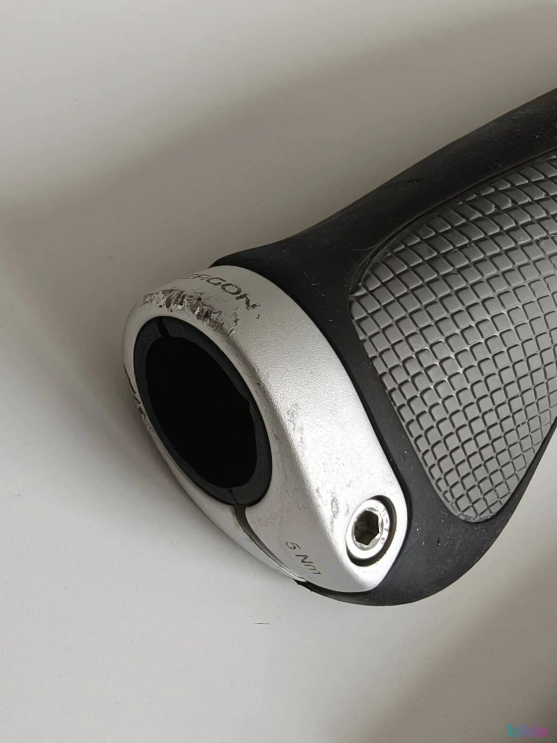 4. Mansoane ergonomice Ergon