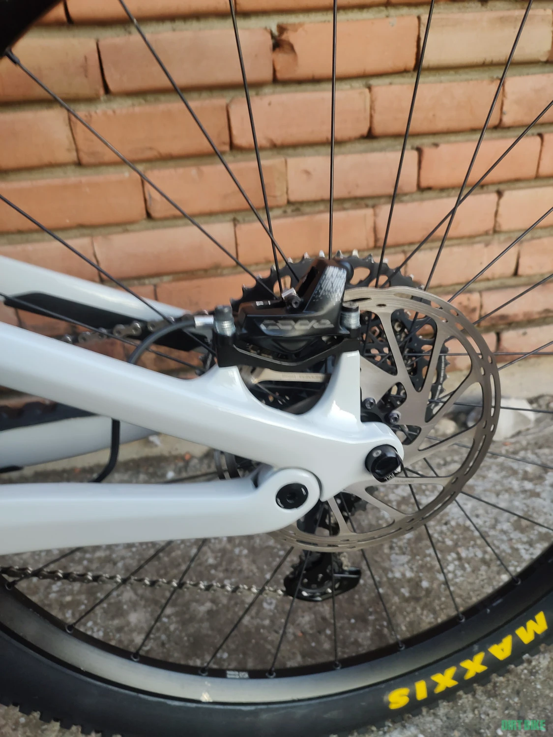 8. Canyon Spectral Carbon, 2023, 29, Enduro