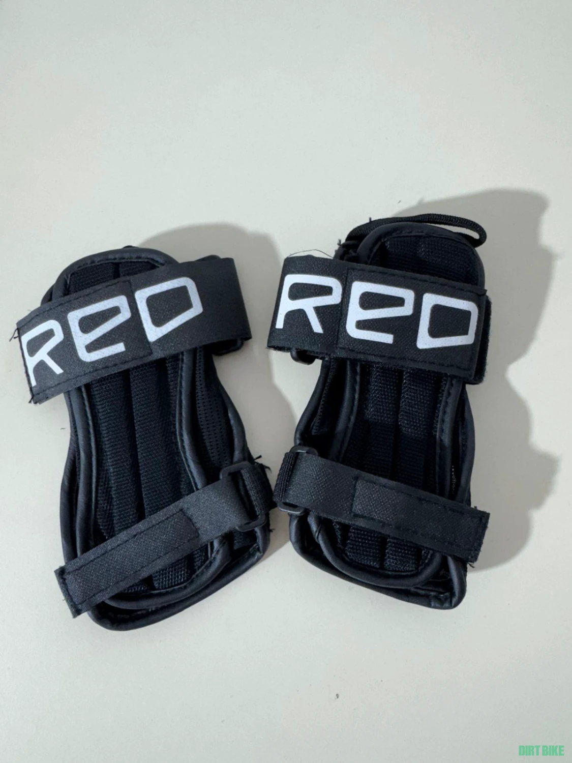 1. YOUTH IMPACT WRIST GUARDS RED