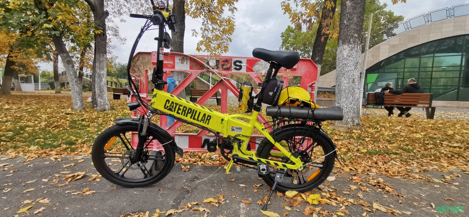 1. Bicicleta Electrica Pliabila 350W Baterie 10.4AH