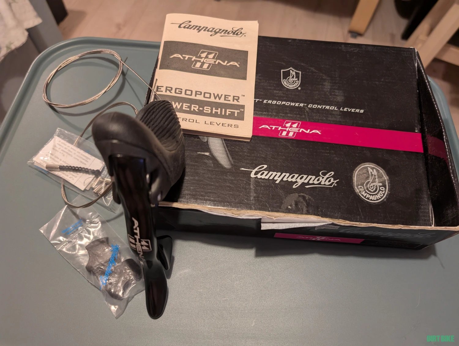 1. Ergopower Campagnolo Athena 2 foi , left, Nou, cabluri