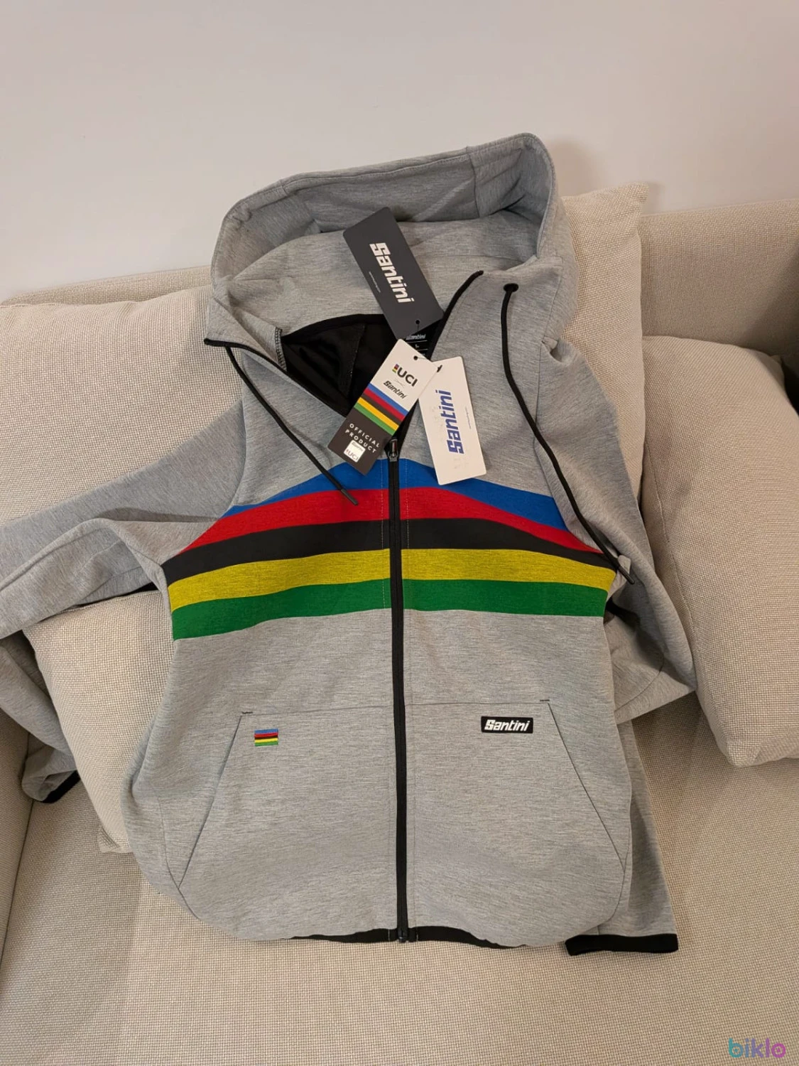 1. Hanorac Santini UCI Nou marime L