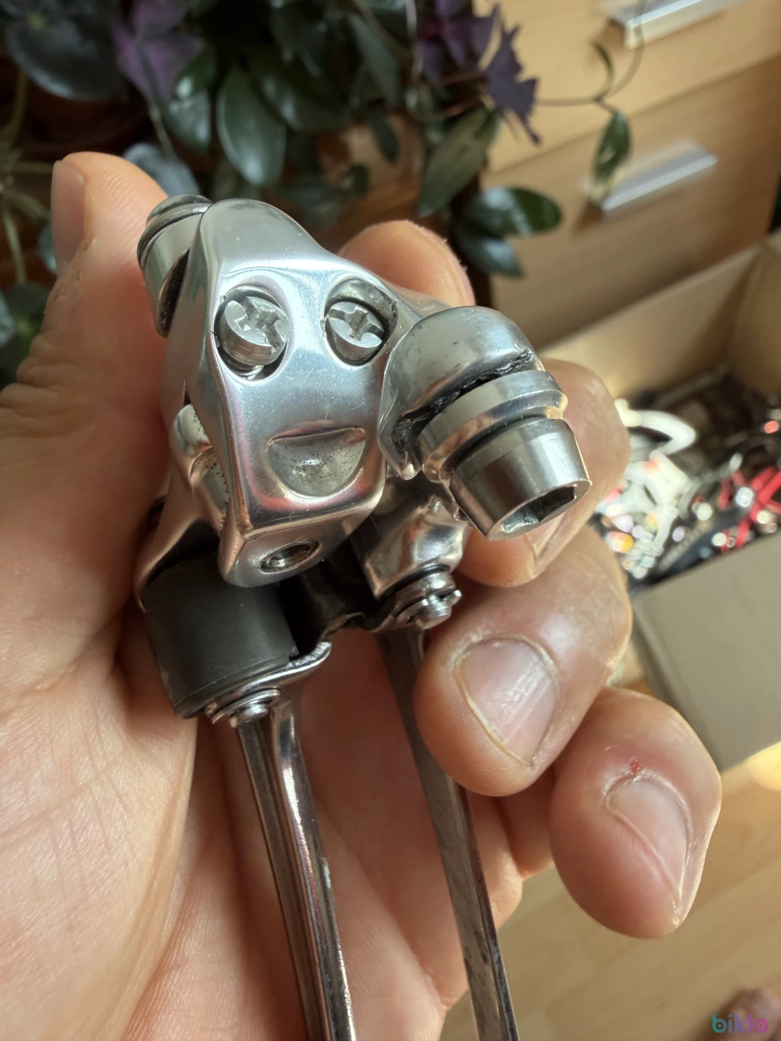 1. Schimbator fata Dura Ace 7700