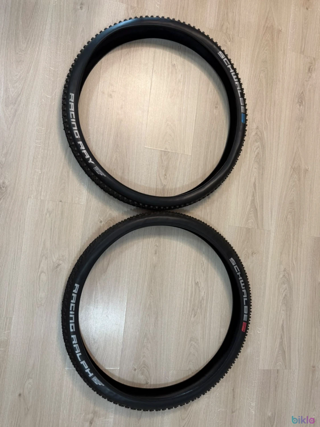 1. Schwalbe Racing Ray EVO, 29x2.25", Addix Speedgrip + Schwalbe Racing Ralph EVO, Addix Speed, TLR + 2xSchwalbe Extralight