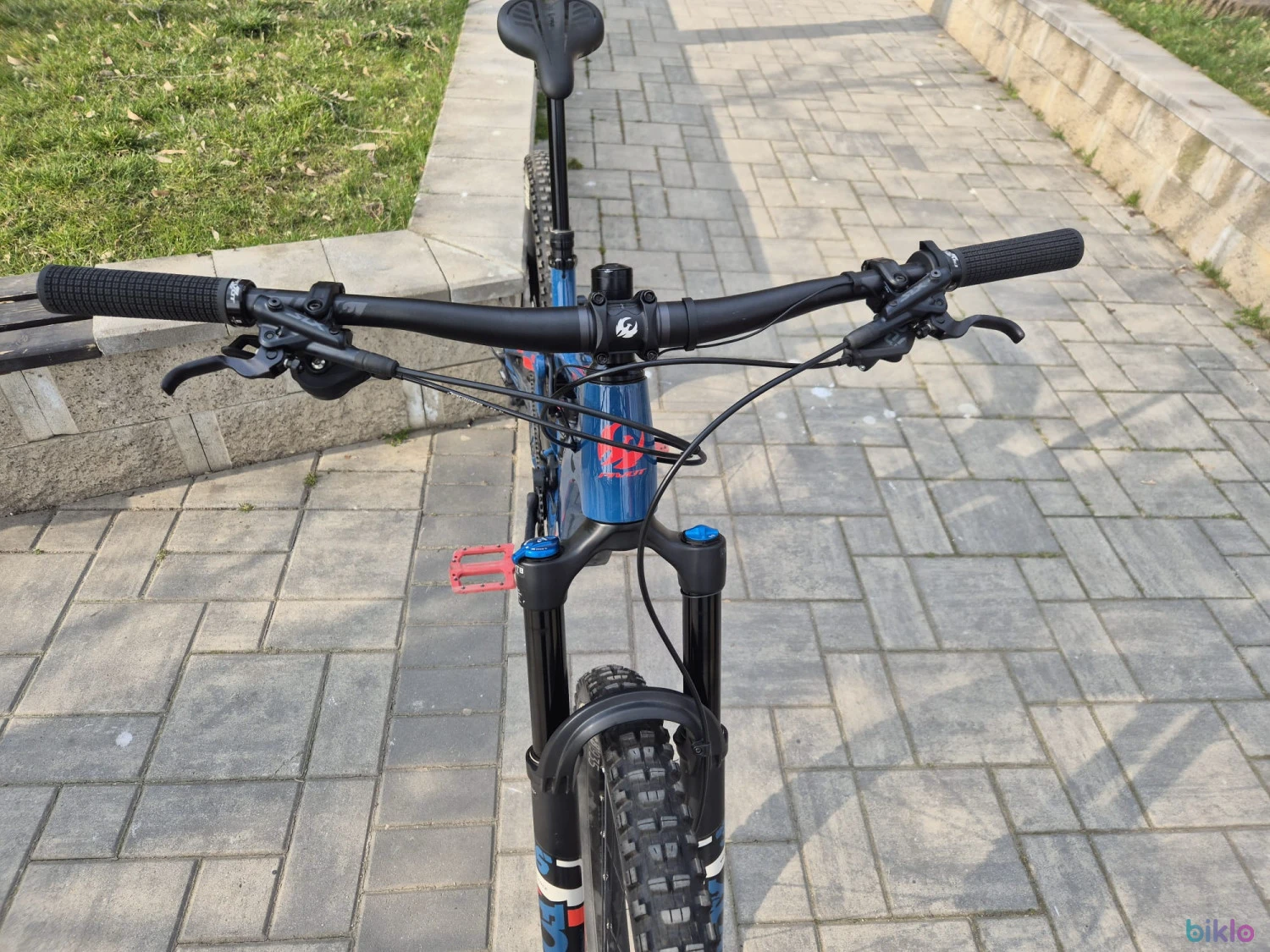 5. Bicicleta Electrica Pivot Shuttle SL Carbon Marimea Large