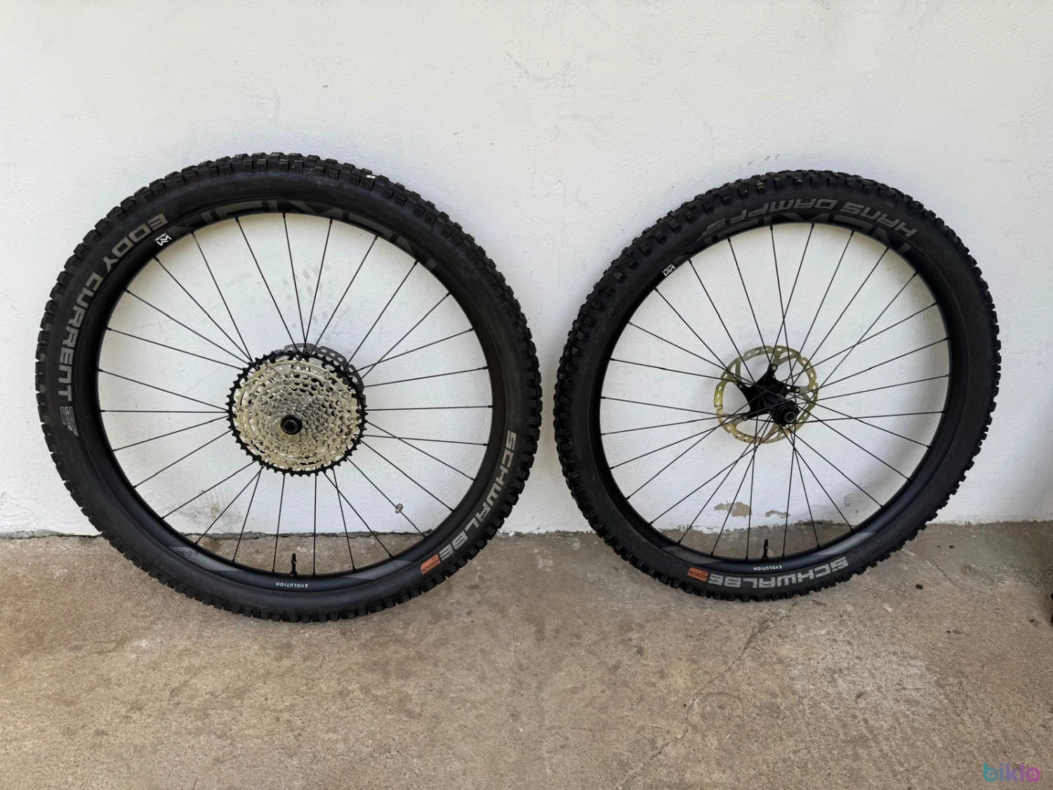 1. Set Roti 29 Newmen Evolution EG 30 enduro