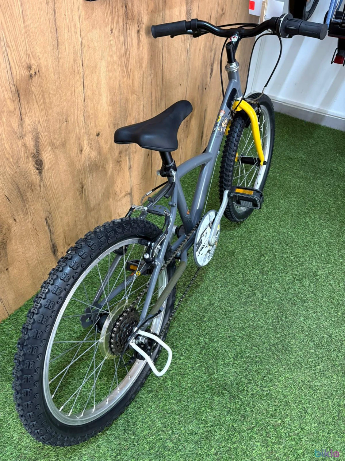 3. B-Twin Racing Boy 20inch