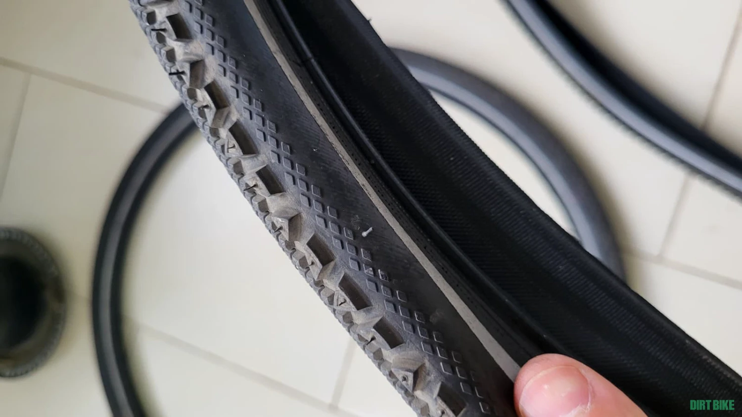 2. Anvelope Continental SpeedRIDE 42-622 (700x42C)