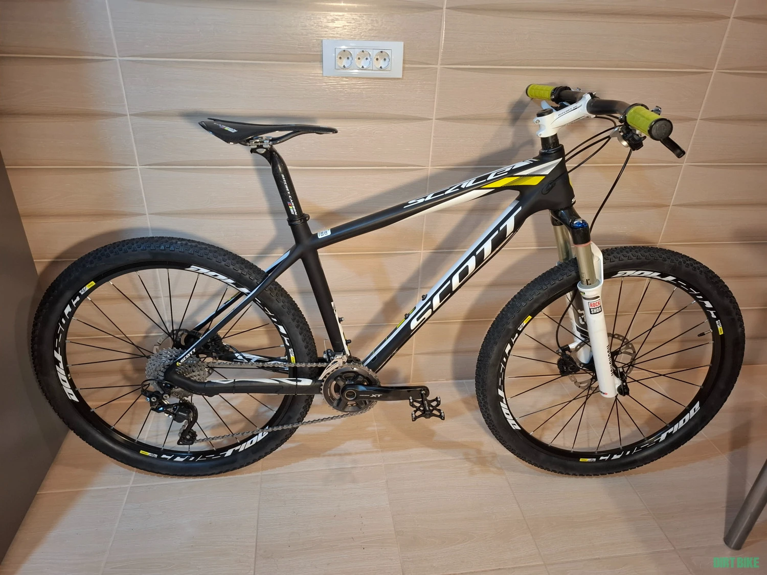 1. Scott Scale RC 600 26" carbon full XT