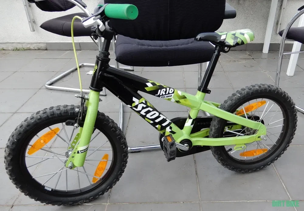1. Scott Voltage JR16 copii 3-6ani