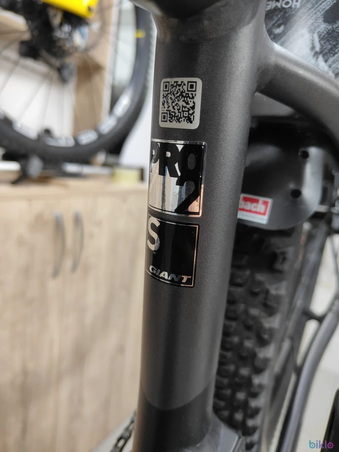8. Bicicleta electrica Giant Fathom E+ 2 29, negru , baterie giant energypak 500 wh
