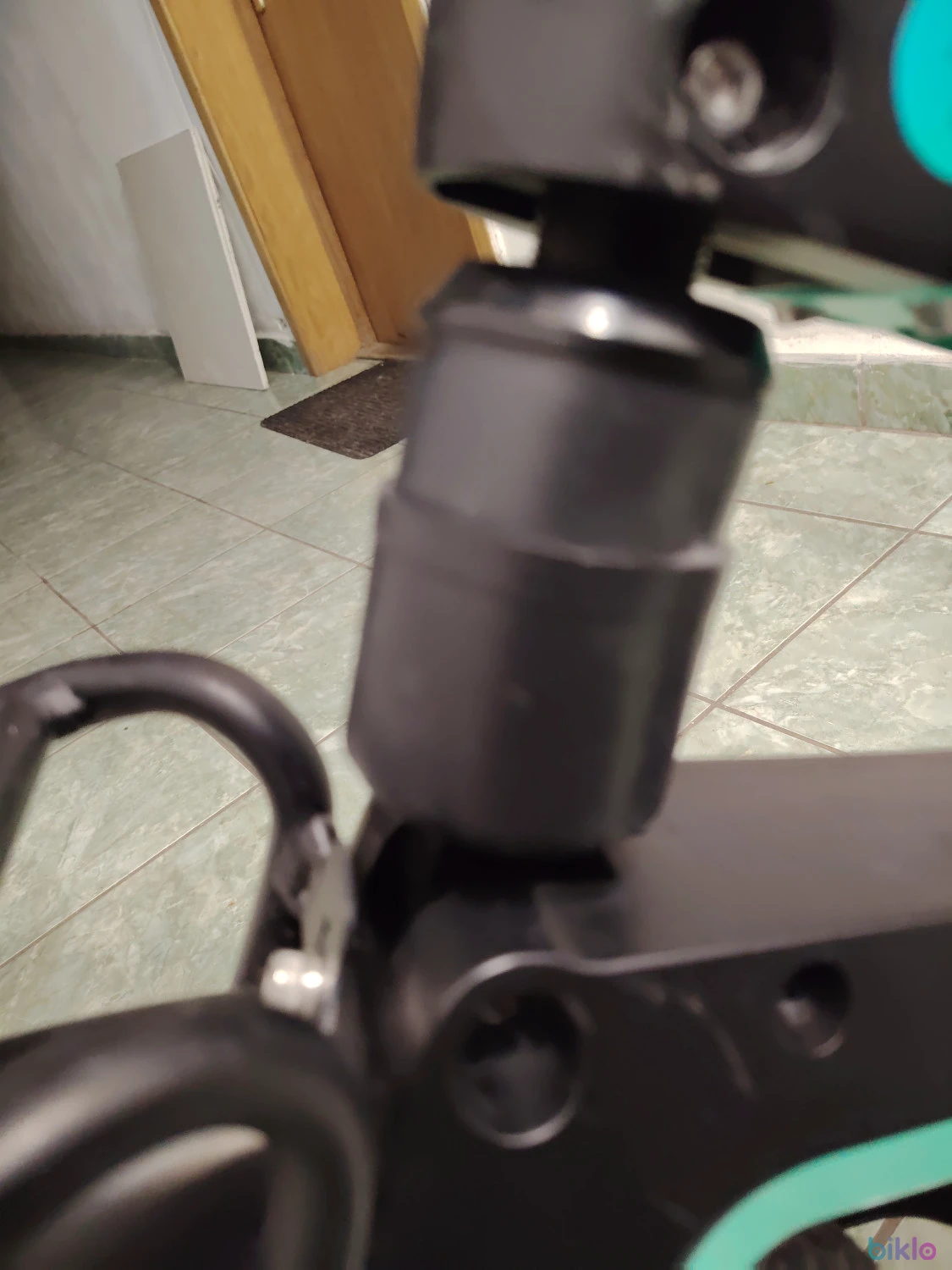 4. Bicicleta electrica pliabila HITWAY